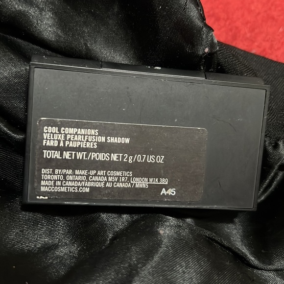 MAC MAKEUP - Picture 5 of 6